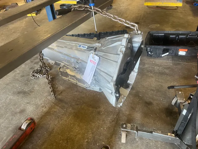 Transmission on a workshop hoist